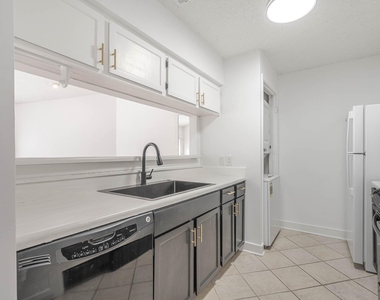 2277 S Kirkwood Road - Photo Thumbnail 20