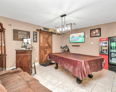 1215 Lavender Shade Court - Photo Thumbnail 7