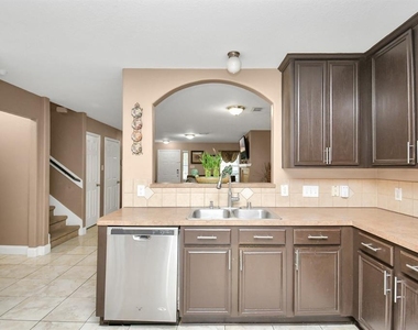 1215 Lavender Shade Court - Photo Thumbnail 6