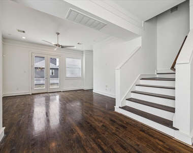 1012 Stanford Street - Photo Thumbnail 17