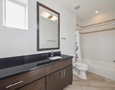 1012 Stanford Street - Photo Thumbnail 23