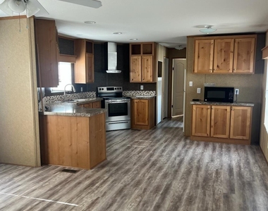 1412 Austin Street - Photo Thumbnail 7