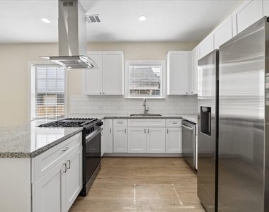 1109 Hays Street - Photo Thumbnail 4