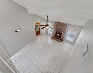 4311 Piney Creek Lane - Photo Thumbnail 16