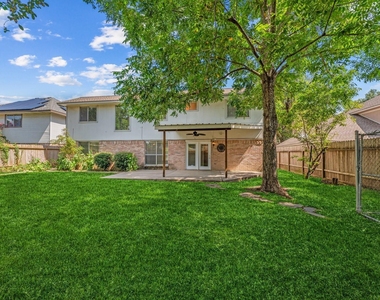 4311 Piney Creek Lane - Photo Thumbnail 24