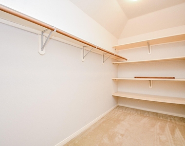 1816 Oak Lodge Drive - Photo Thumbnail 22