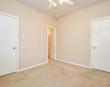 1816 Oak Lodge Drive - Photo Thumbnail 16