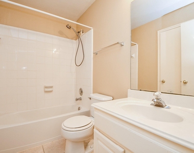 1816 Oak Lodge Drive - Photo Thumbnail 25