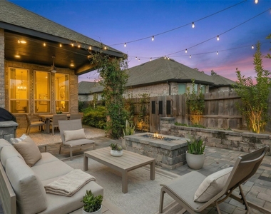 17151 Sandstone Street - Photo Thumbnail 14