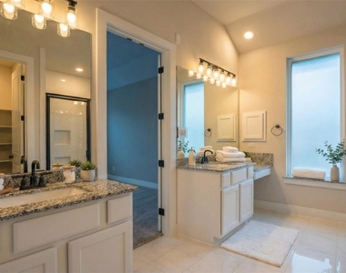 17151 Sandstone Street - Photo Thumbnail 7