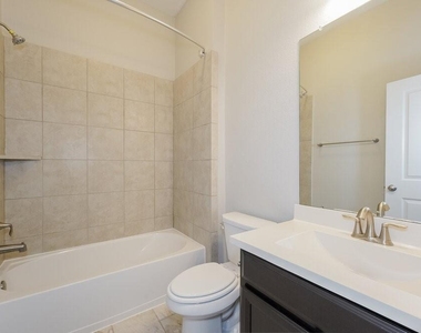 415 Rocky Briar Court - Photo Thumbnail 13