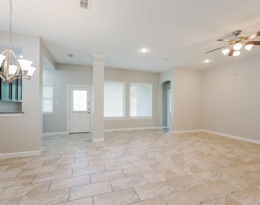 415 Rocky Briar Court - Photo Thumbnail 3