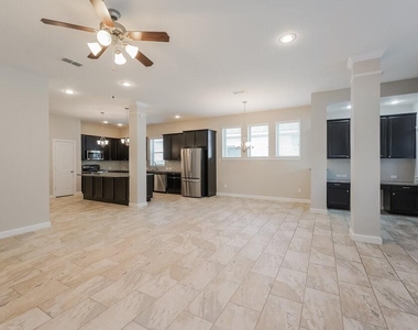 415 Rocky Briar Court - Photo Thumbnail 4
