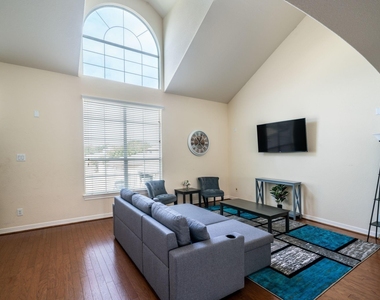 3210 Clearview Circle - Photo Thumbnail 9