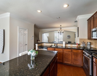 3210 Clearview Circle - Photo Thumbnail 14