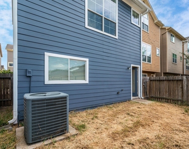 3210 Clearview Circle - Photo Thumbnail 36