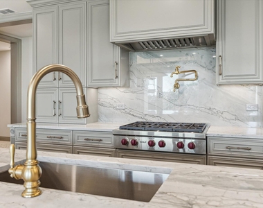 1717 Bissonnet Street - Photo Thumbnail 4