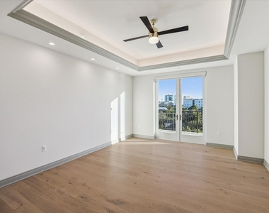 1717 Bissonnet Street - Photo Thumbnail 12
