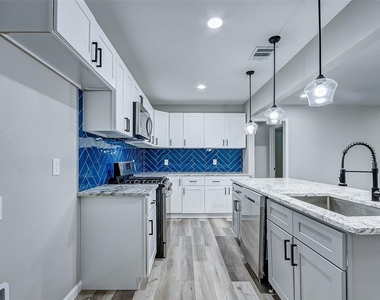 5914 Carew Street - Photo Thumbnail 17