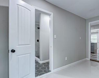 5914 Carew Street - Photo Thumbnail 22