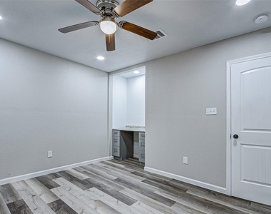 5914 Carew Street - Photo Thumbnail 34