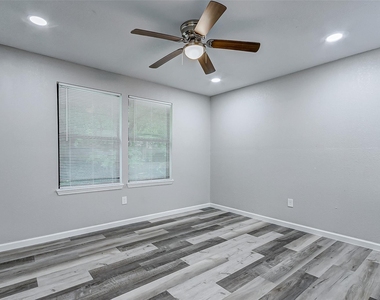 5914 Carew Street - Photo Thumbnail 33