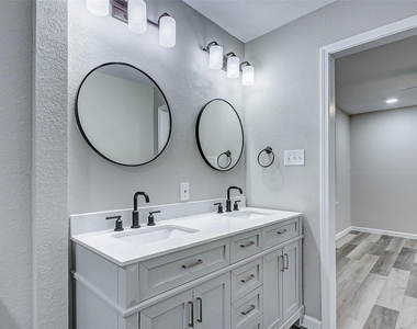 5914 Carew Street - Photo Thumbnail 24