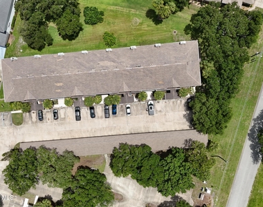 1600 Woodland Drive - Photo Thumbnail 36