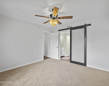 1600 Woodland Drive - Photo Thumbnail 12