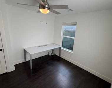 4208 Arlington Street - Photo Thumbnail 15