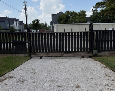 4208 Arlington Street - Photo Thumbnail 17