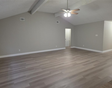 11115 Nepau Drive - Photo Thumbnail 3