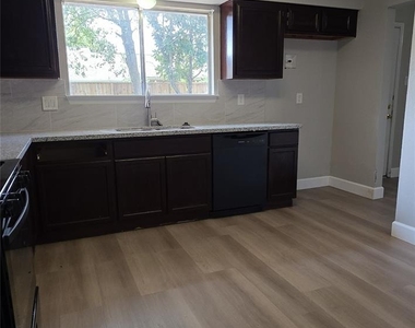 11115 Nepau Drive - Photo Thumbnail 8