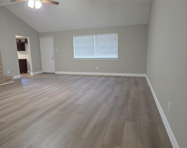11115 Nepau Drive - Photo Thumbnail 2