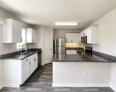 251 Breakwater Street Se - Photo Thumbnail 1