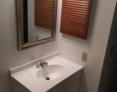 6485 Manila Drive - Photo Thumbnail 12