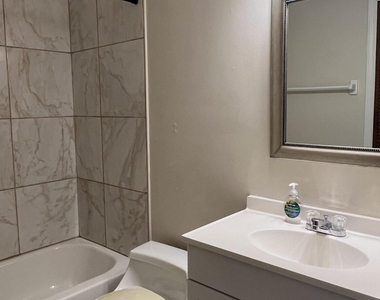 6485 Manila Drive - Photo Thumbnail 13
