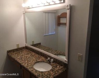 6485 Manila Drive - Photo Thumbnail 7