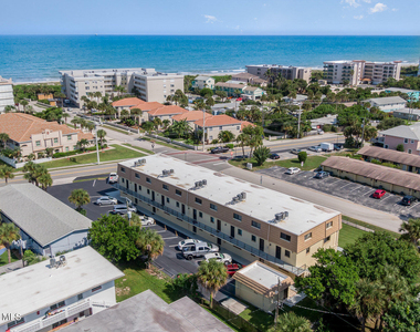 7101 Ridgewood Avenue - Photo Thumbnail 18