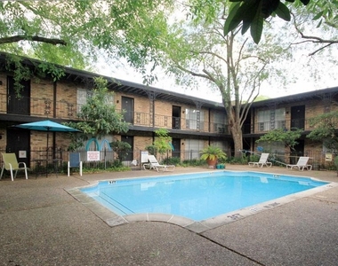 525 Heights Boulevard - Photo Thumbnail 7