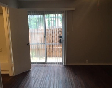 525 Heights Boulevard - Photo Thumbnail 5
