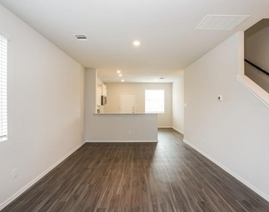 3129 Wood Lily Drive - Photo Thumbnail 3