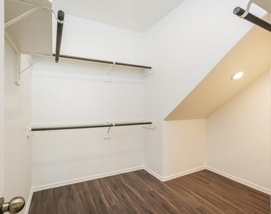3129 Wood Lily Drive - Photo Thumbnail 11