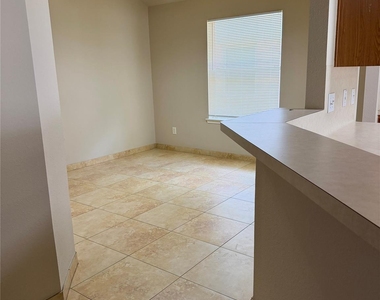 3715 Lindenfield Drive - Photo Thumbnail 6