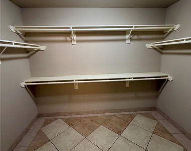3715 Lindenfield Drive - Photo Thumbnail 33