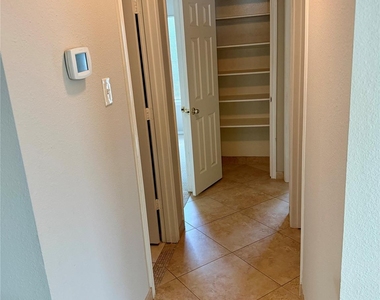 3715 Lindenfield Drive - Photo Thumbnail 15