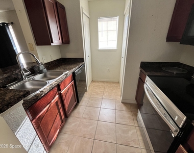 3501 D Avinci Way - Photo Thumbnail 9