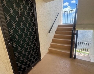 2469 S Washington Avenue - Photo Thumbnail 2