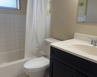 304 Delespine Avenue - Photo Thumbnail 15