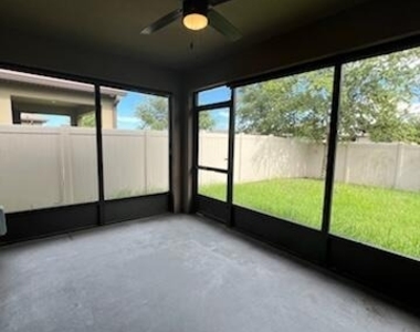 4528 Alligator Flag Circle - Photo Thumbnail 18